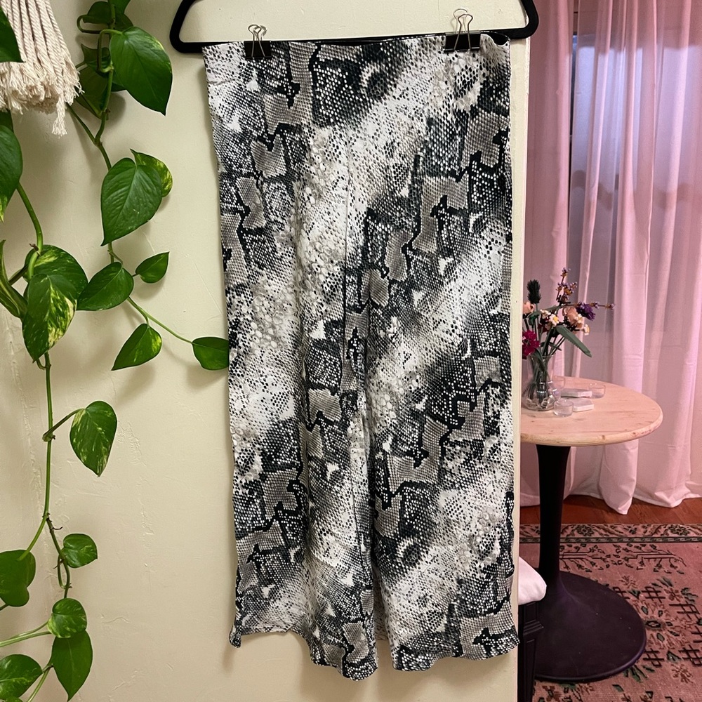 Sanctuary Snakeskin Skin Printed Skirt SIZE: L